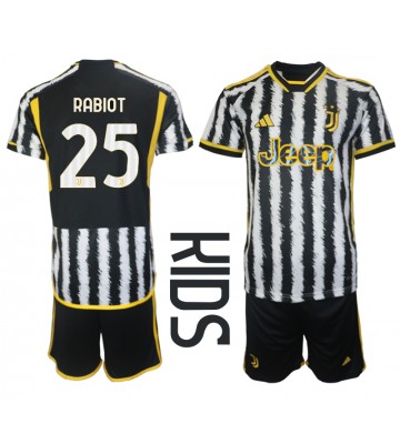 Juventus Adrien Rabiot #25 Replika Babytøj Hjemmebanesæt Børn 2023-24 Kortærmet (+ Korte bukser)